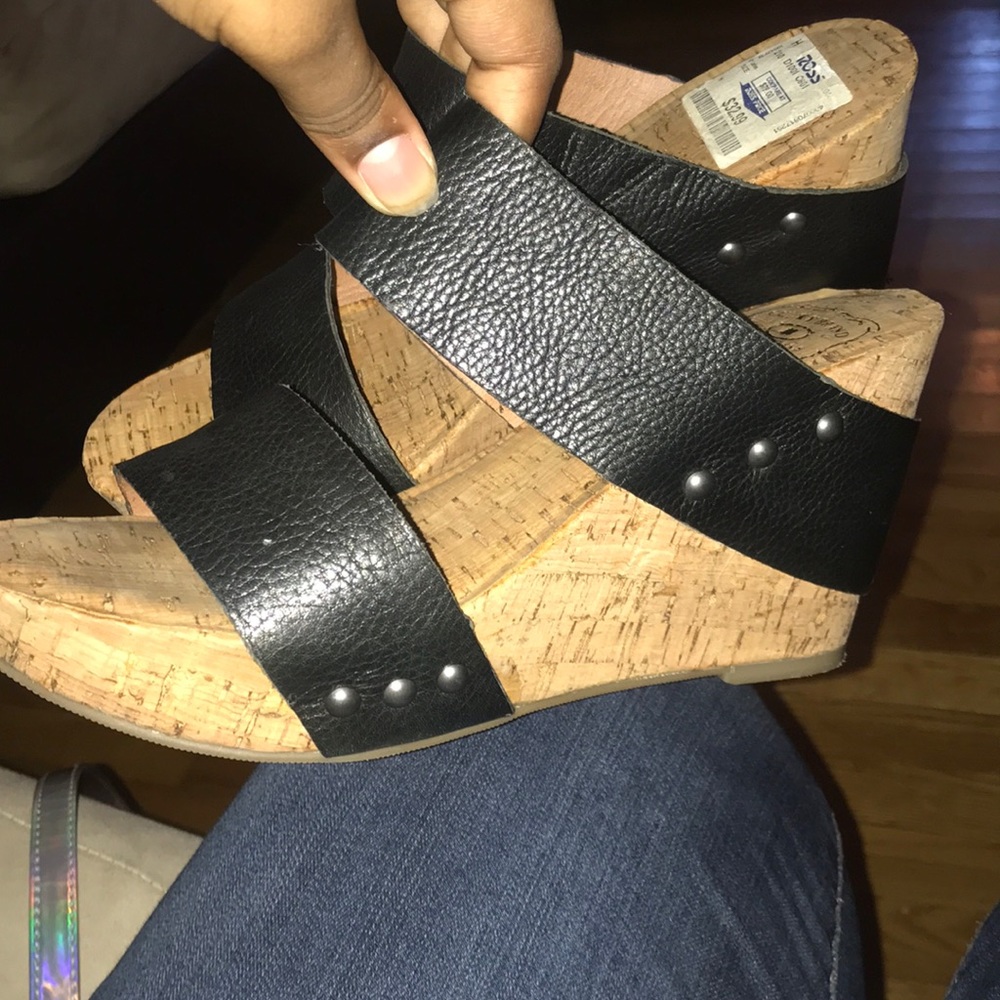 Wedge Heels - Picture 2 of 4